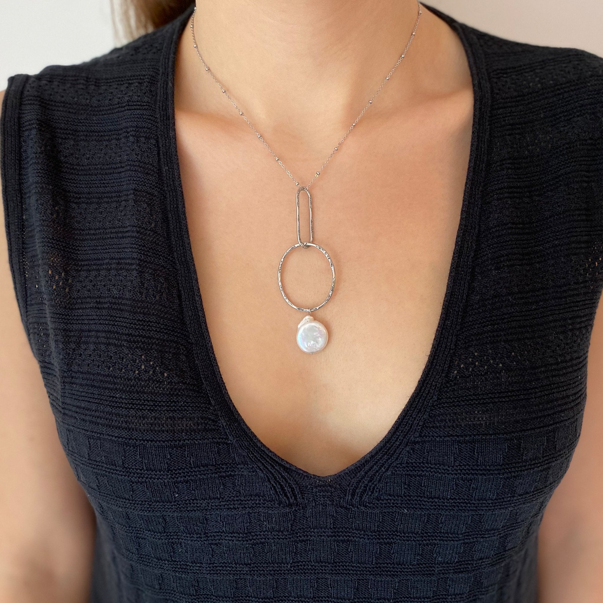 רוני קהאן שרשרת לורי כסף עיגול בשילוב פנינה